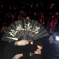BURBERRYの DJ莎莎 时尚炫音